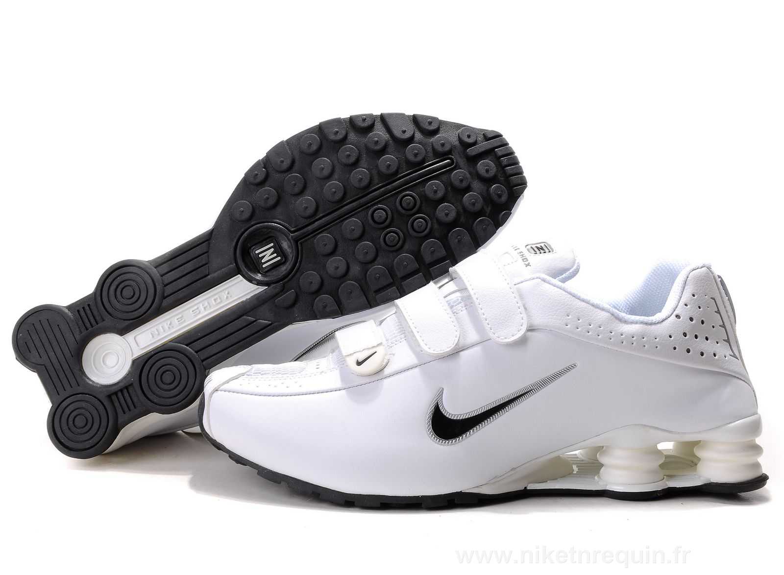 blancs Nike Shox R4 avec Strapes (2).JPG
